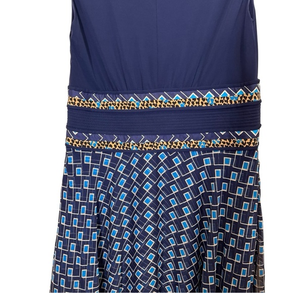 Diane Von Furstenberg Rosalie Midnight Viscose and Silk Pleated Midi Dress sz 14 - Picture 8 of 16